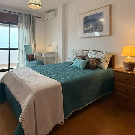 Apartment T2 Miramar, Pateo *