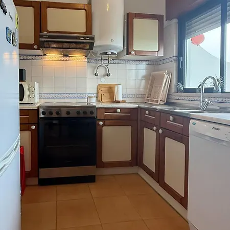 T2 Miramar, Pateo Apartment *
