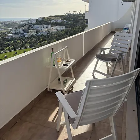 T2 Miramar, Pateo Apartment *