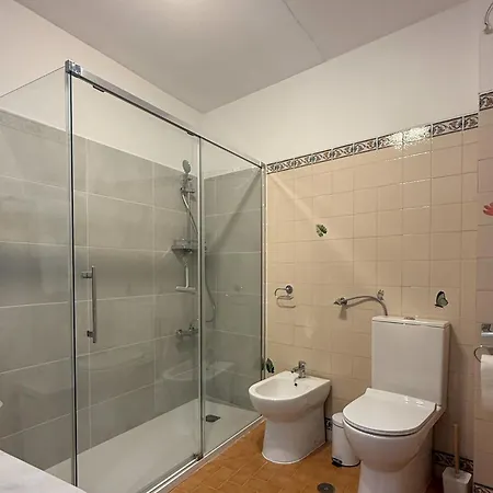 Apartment T2 Miramar, Pateo